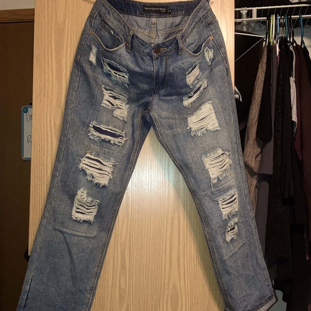 Twenty One Black Boyfiend jeans